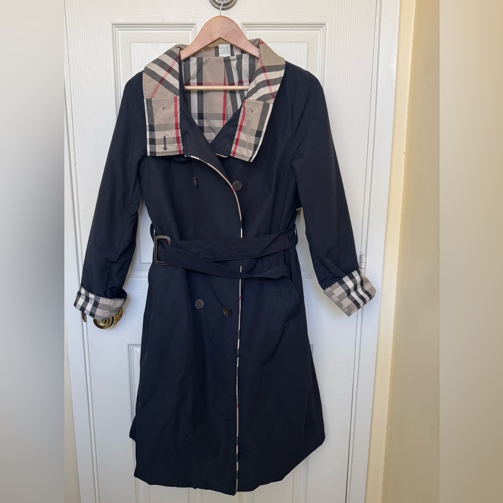 Women’s Trench Coat (Size 4)